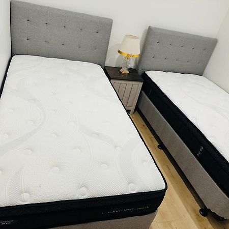 Otahuhu Town Centre Brand New Apartment 8B Auckland Exteriör bild