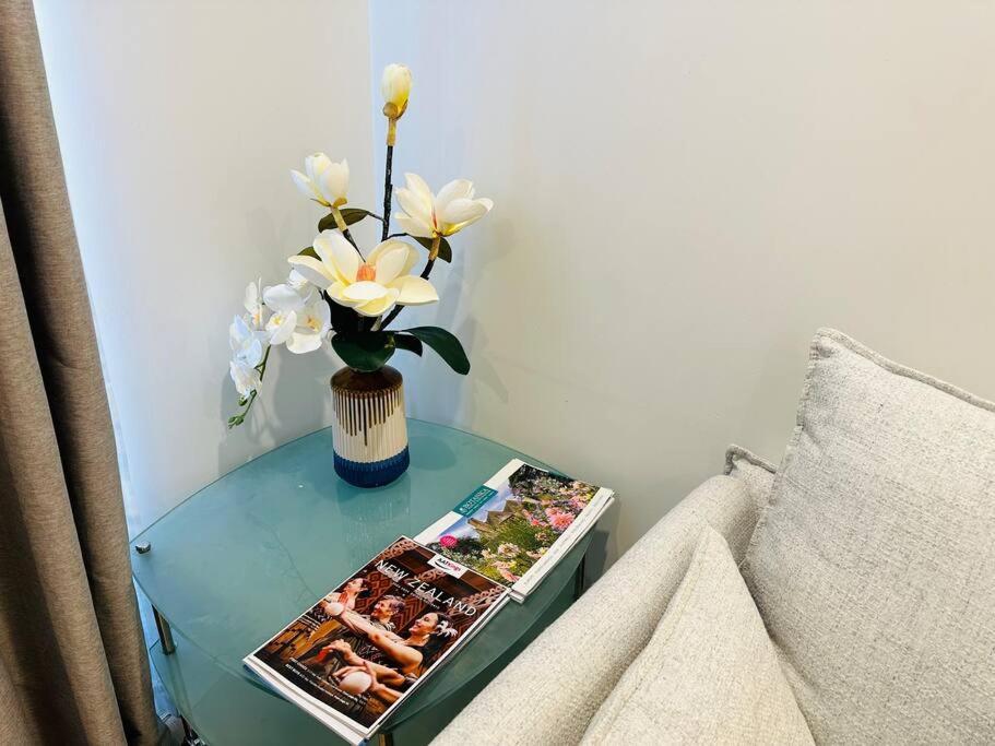 Otahuhu Town Centre Brand New Apartment 8B Auckland Exteriör bild