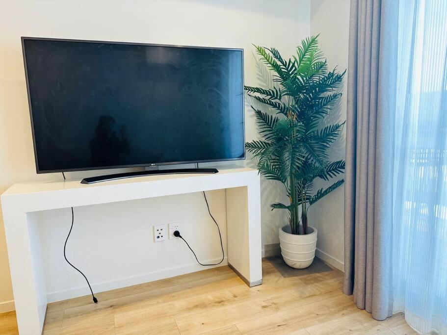 Otahuhu Town Centre Brand New Apartment 8B Auckland Exteriör bild